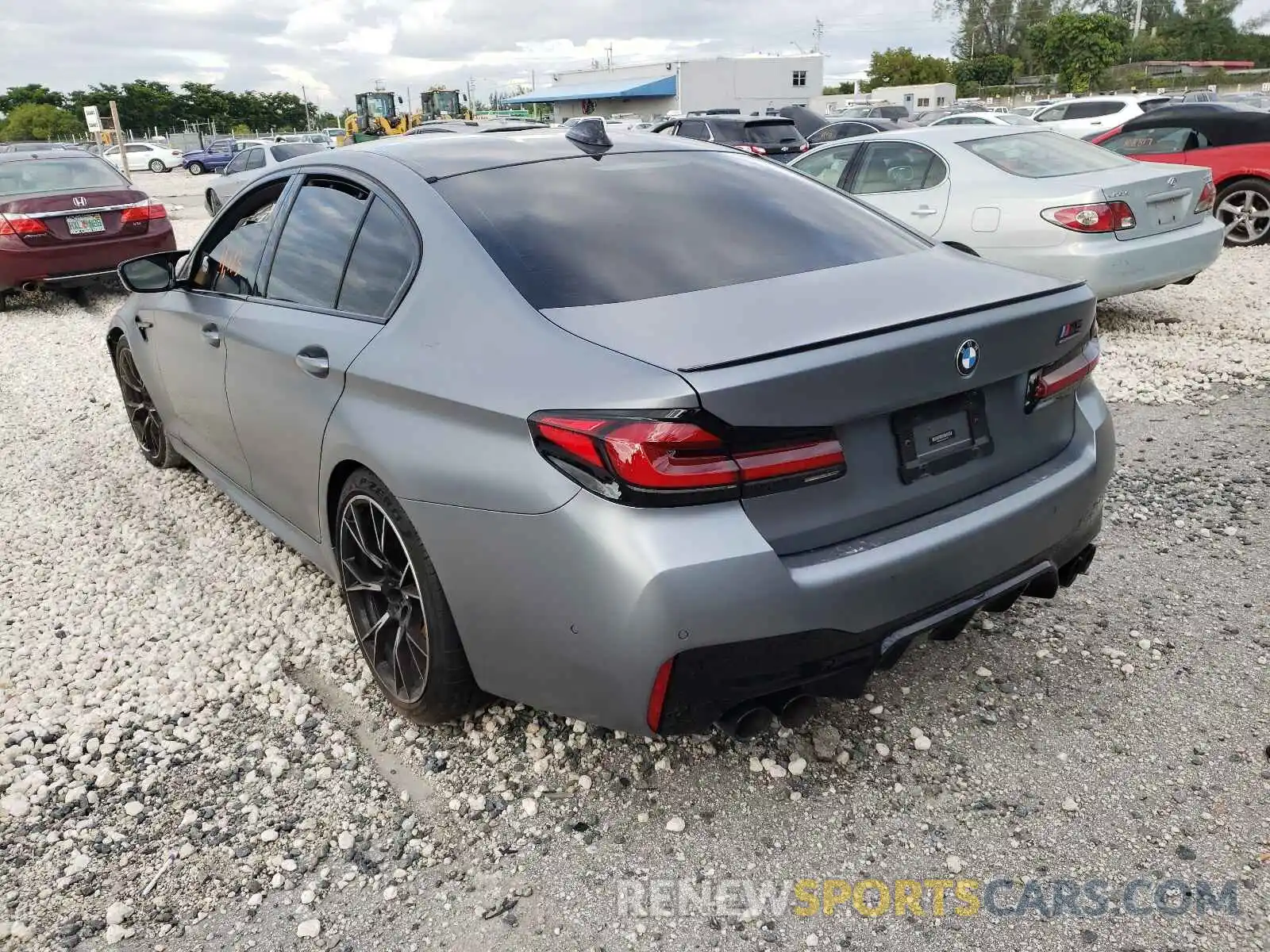 3 Photograph of a damaged car WBS83CH00MCG41021 BMW M5 2021