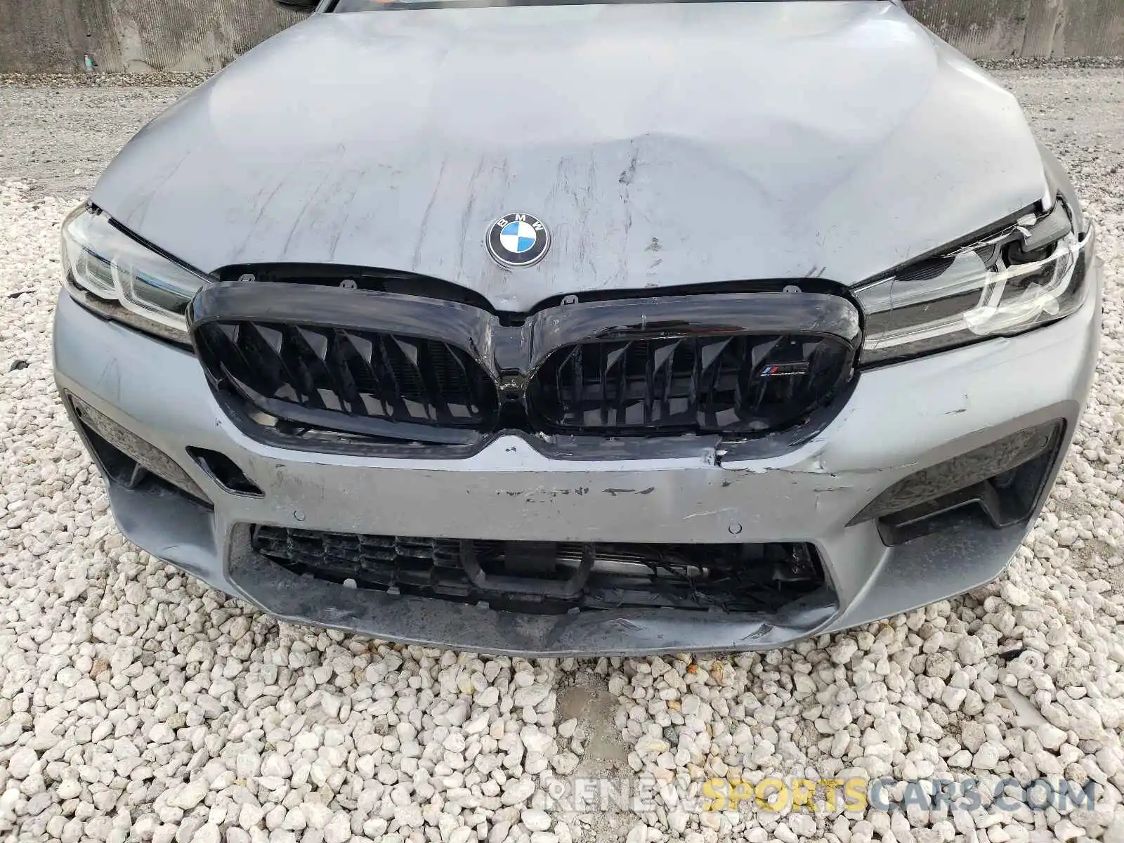 9 Photograph of a damaged car WBS83CH00MCG41021 BMW M5 2021