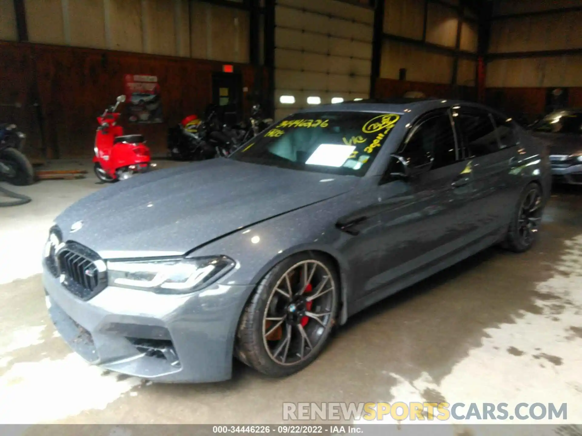 2 Photograph of a damaged car WBS83CH01MCF33202 BMW M5 2021