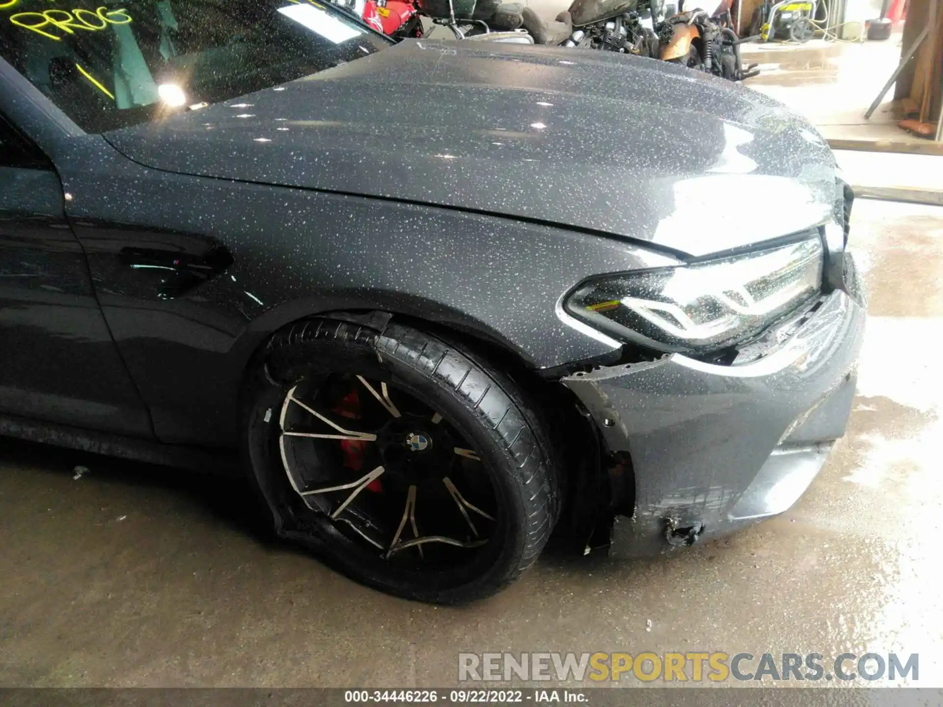 6 Photograph of a damaged car WBS83CH01MCF33202 BMW M5 2021