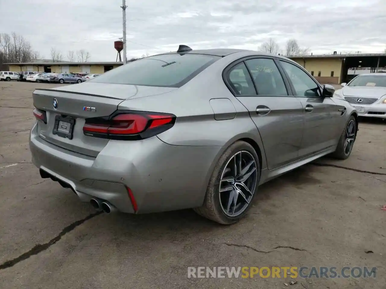 4 Photograph of a damaged car WBS83CH02MCF23021 BMW M5 2021