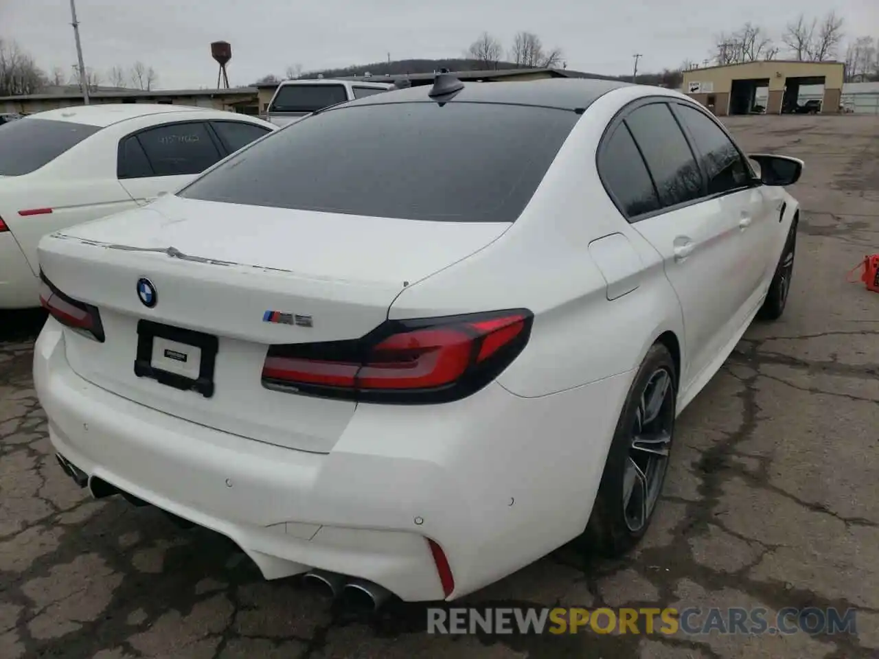 4 Photograph of a damaged car WBS83CH02MCF25948 BMW M5 2021