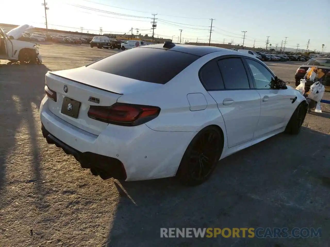 4 Photograph of a damaged car WBS83CH03MCF15445 BMW M5 2021