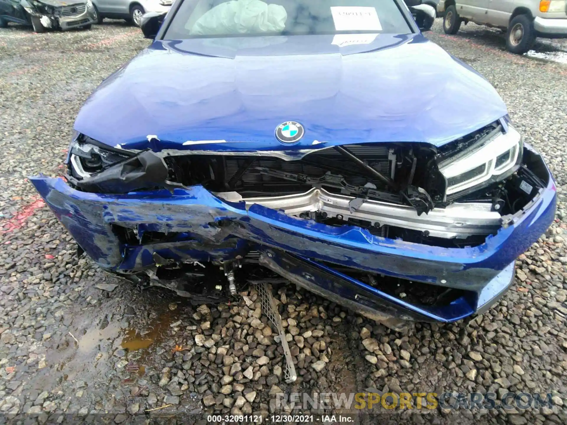 6 Photograph of a damaged car WBS83CH03MCH46667 BMW M5 2021