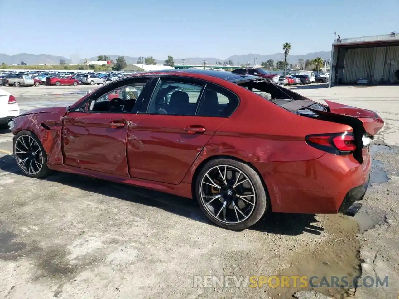 2 Photograph of a damaged car WBS83CH05MCG67260 BMW M5 2021