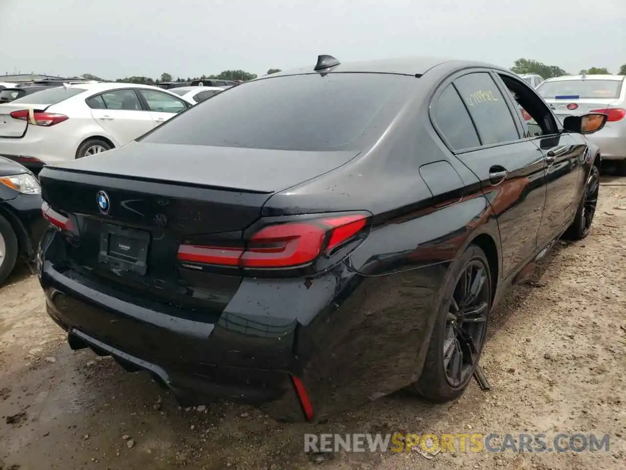 4 Photograph of a damaged car WBS83CH06MCF08134 BMW M5 2021