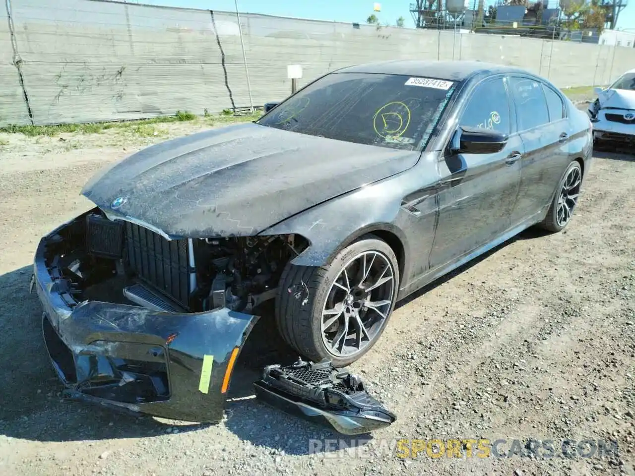 2 Photograph of a damaged car WBS83CH06MCF71119 BMW M5 2021