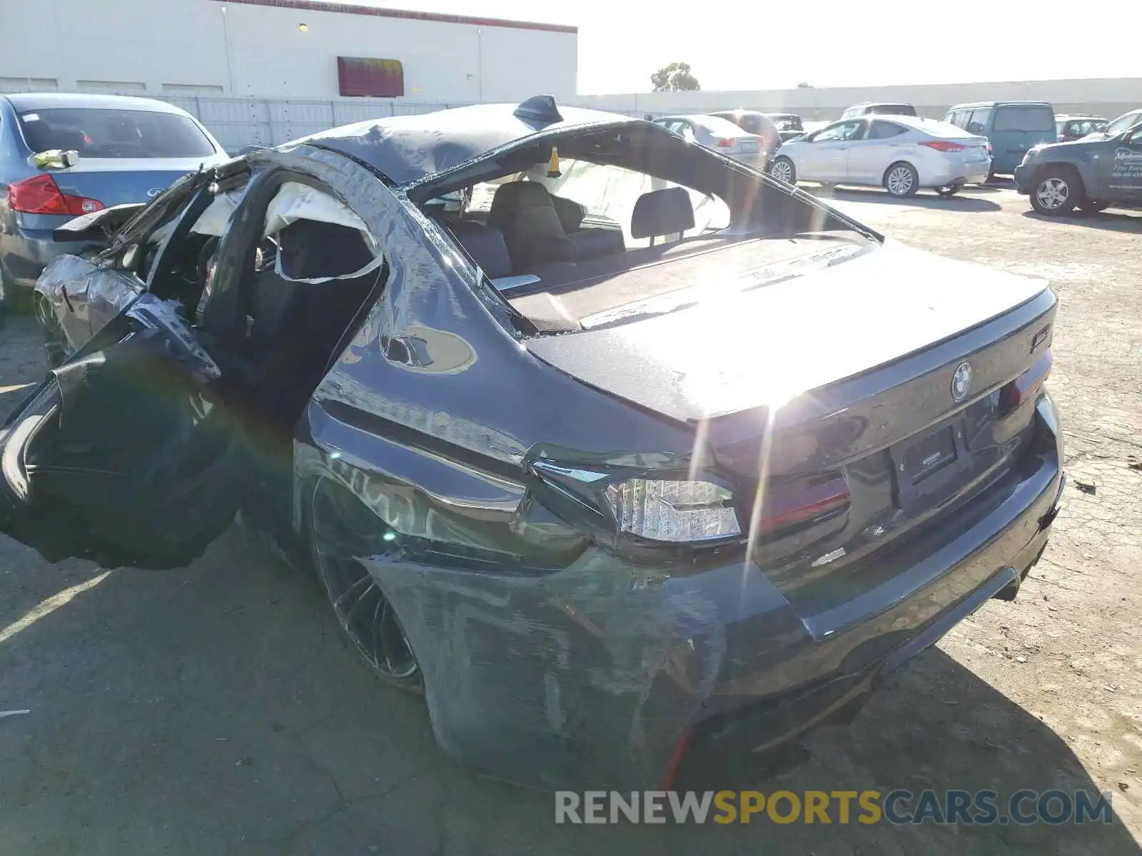 3 Photograph of a damaged car WBS83CH06MCF81214 BMW M5 2021