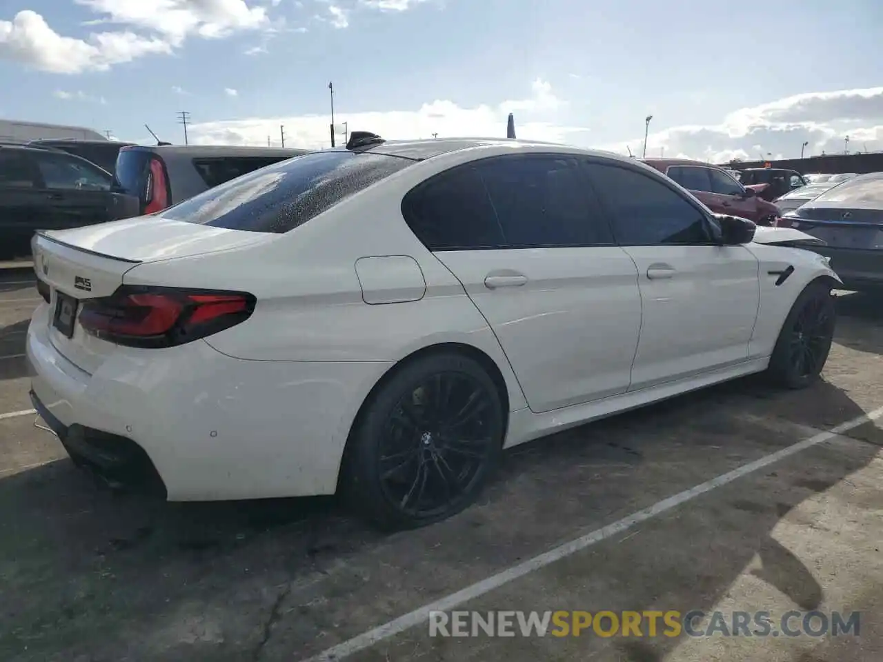 3 Photograph of a damaged car WBS83CH06MCG00652 BMW M5 2021