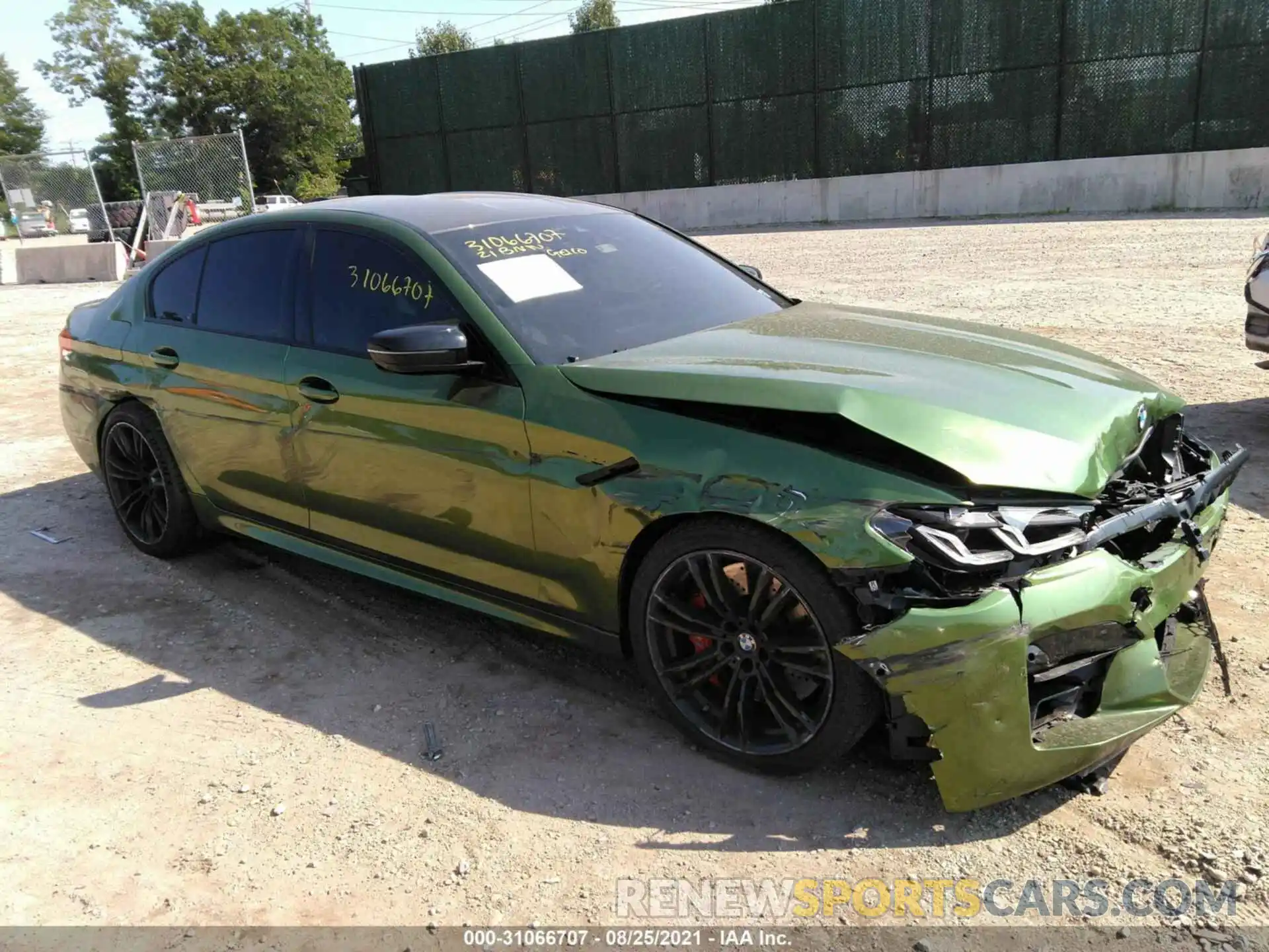 1 Photograph of a damaged car WBS83CH07MCF26108 BMW M5 2021