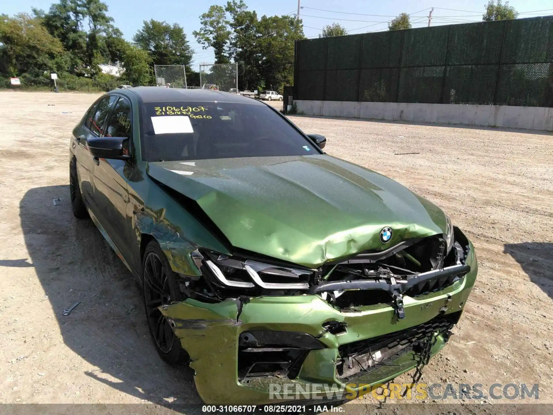 6 Photograph of a damaged car WBS83CH07MCF26108 BMW M5 2021