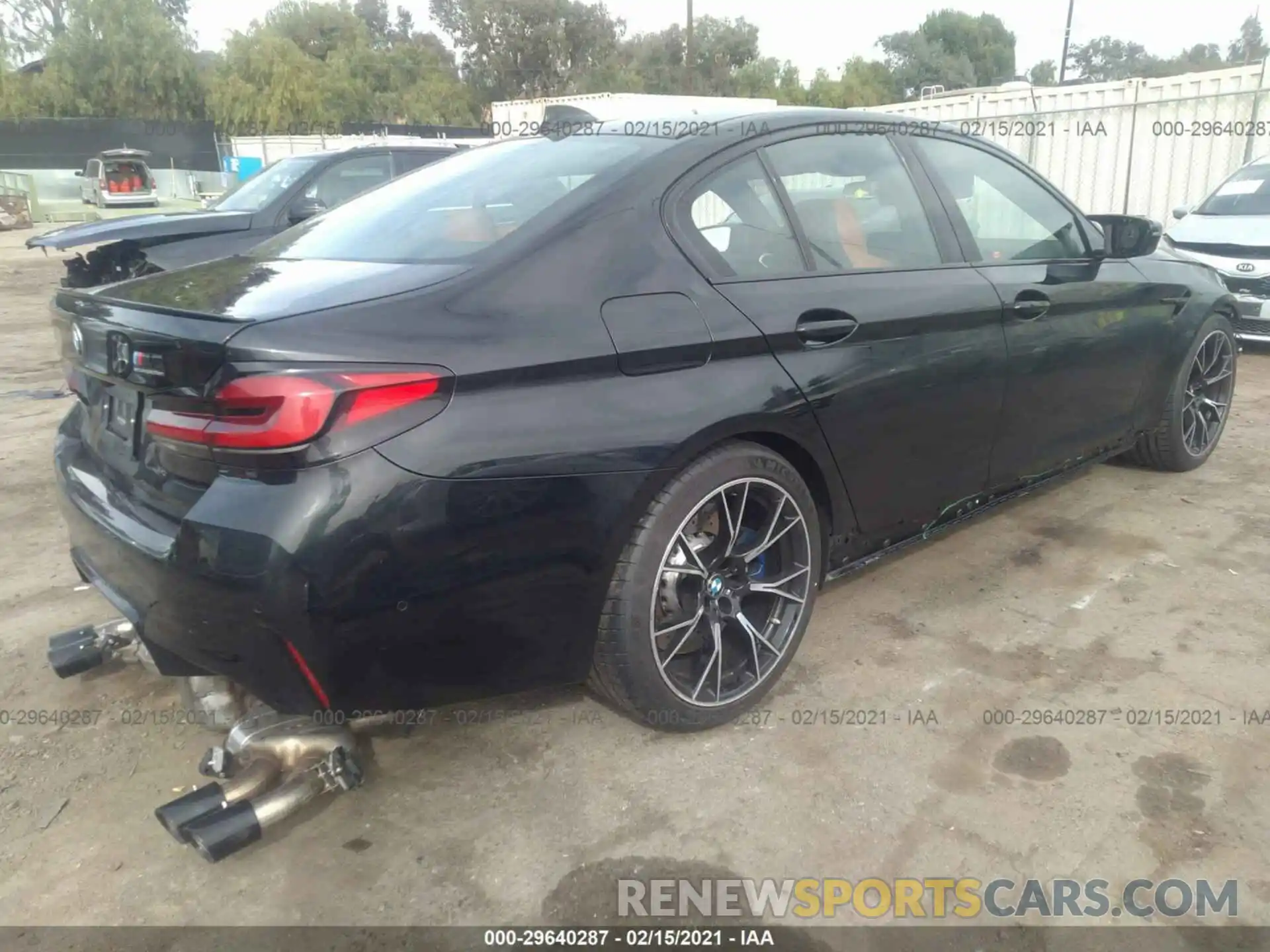 4 Photograph of a damaged car WBS83CH07MCG15404 BMW M5 2021