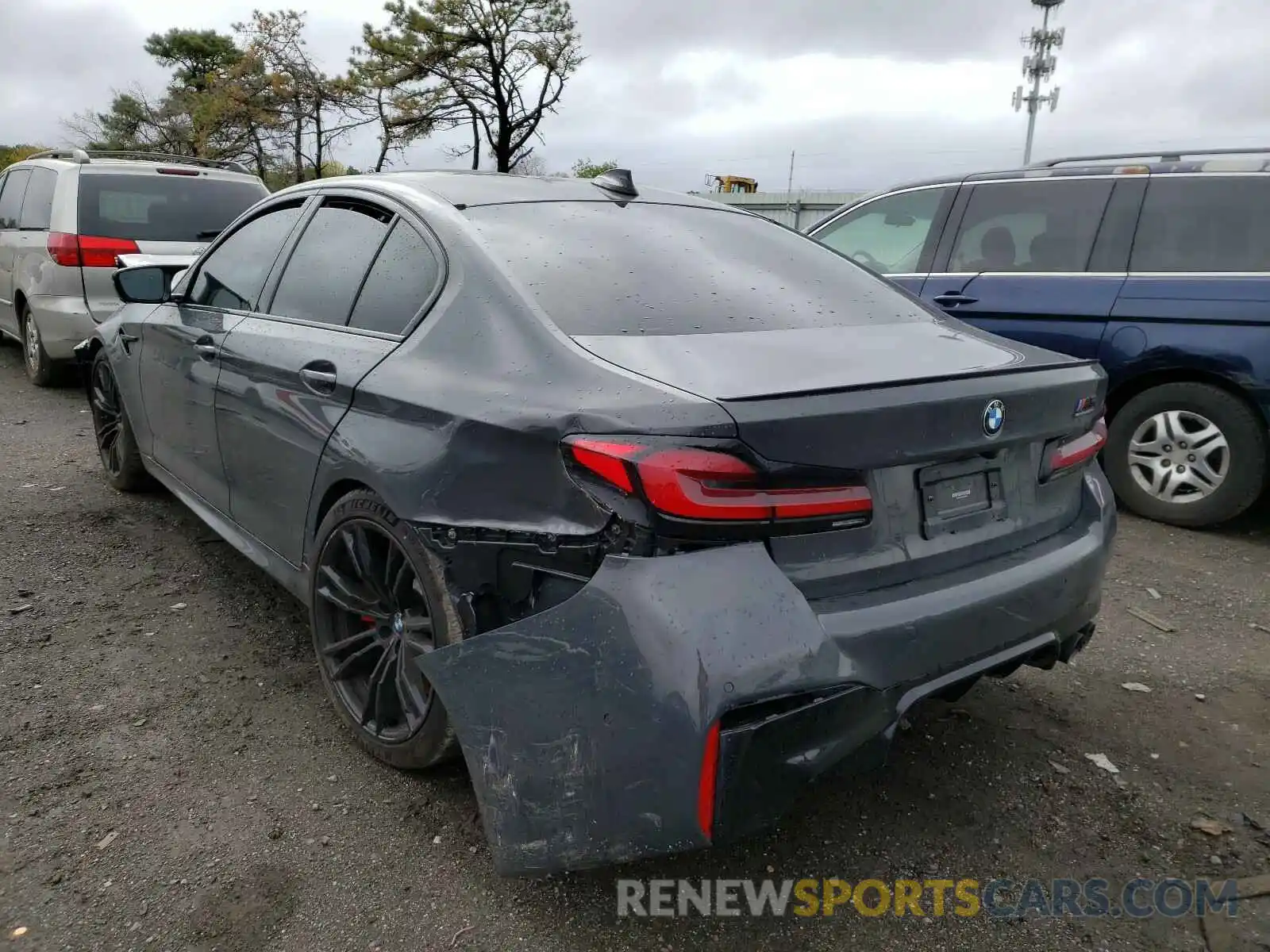 3 Photograph of a damaged car WBS83CH08MCF03646 BMW M5 2021