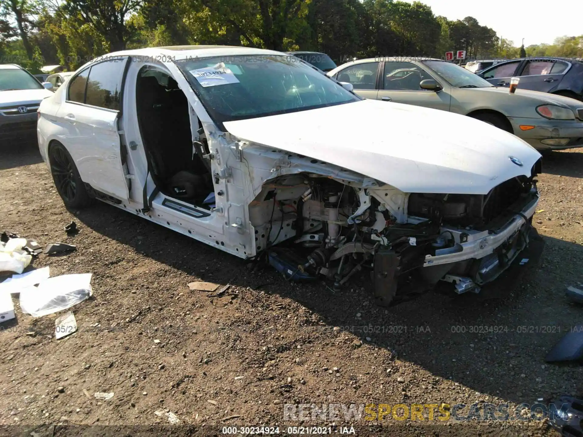 6 Photograph of a damaged car WBS83CH08MCF27669 BMW M5 2021