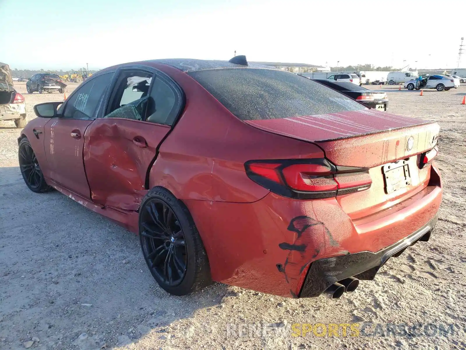 3 Photograph of a damaged car WBS83CH09MCF30161 BMW M5 2021