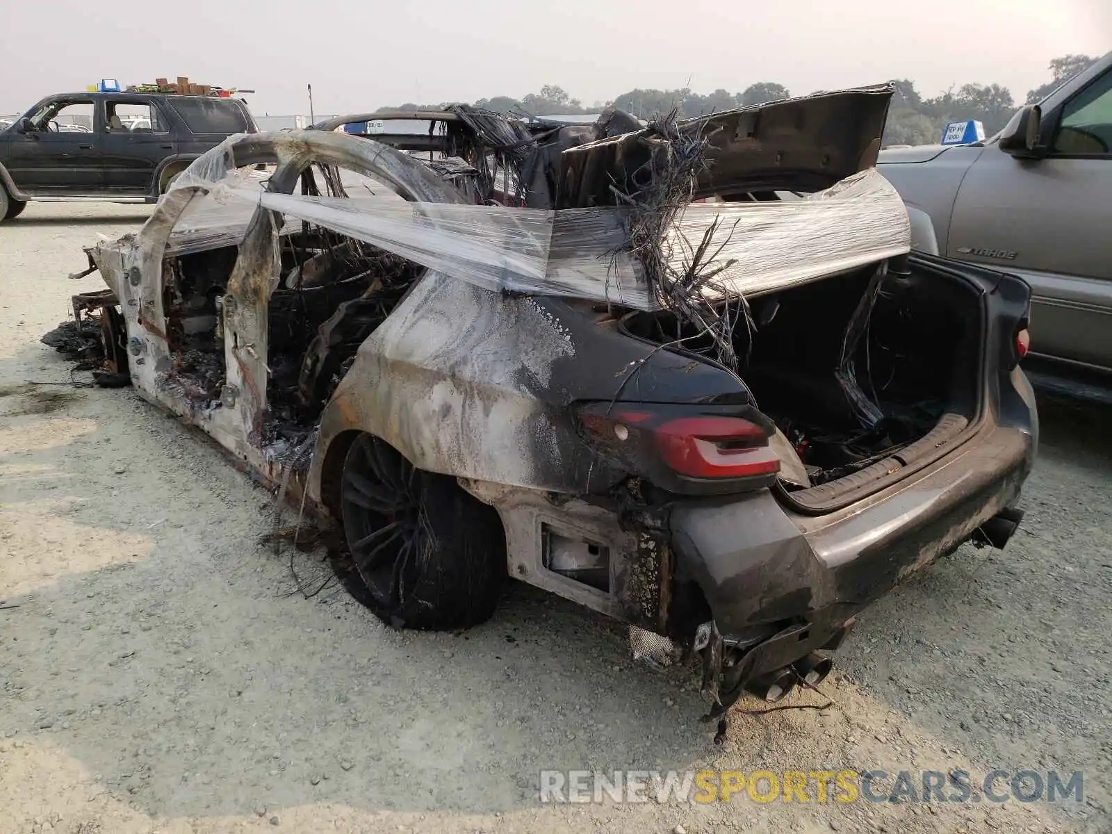 3 Photograph of a damaged car WBS83CH0XMCF17256 BMW M5 2021