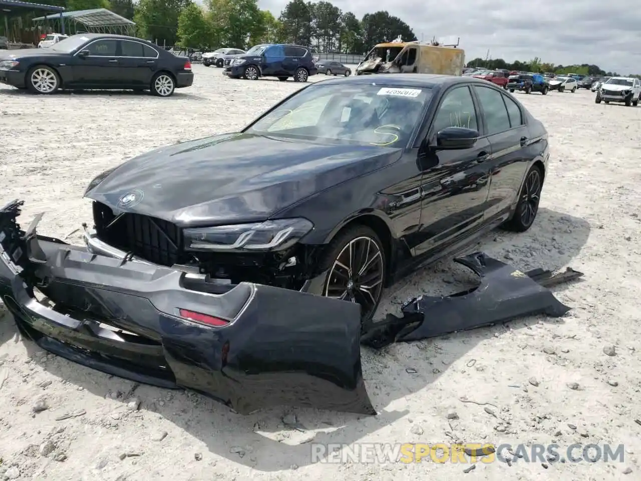 2 Photograph of a damaged car WBA13BK08NCH74491 BMW M5 2022