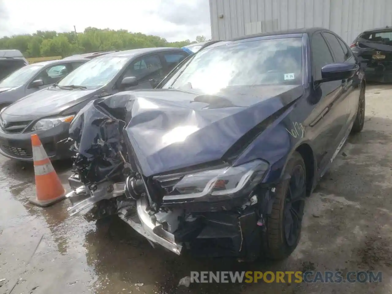 2 Photograph of a damaged car WBA13BK09NCH66464 BMW M5 2022