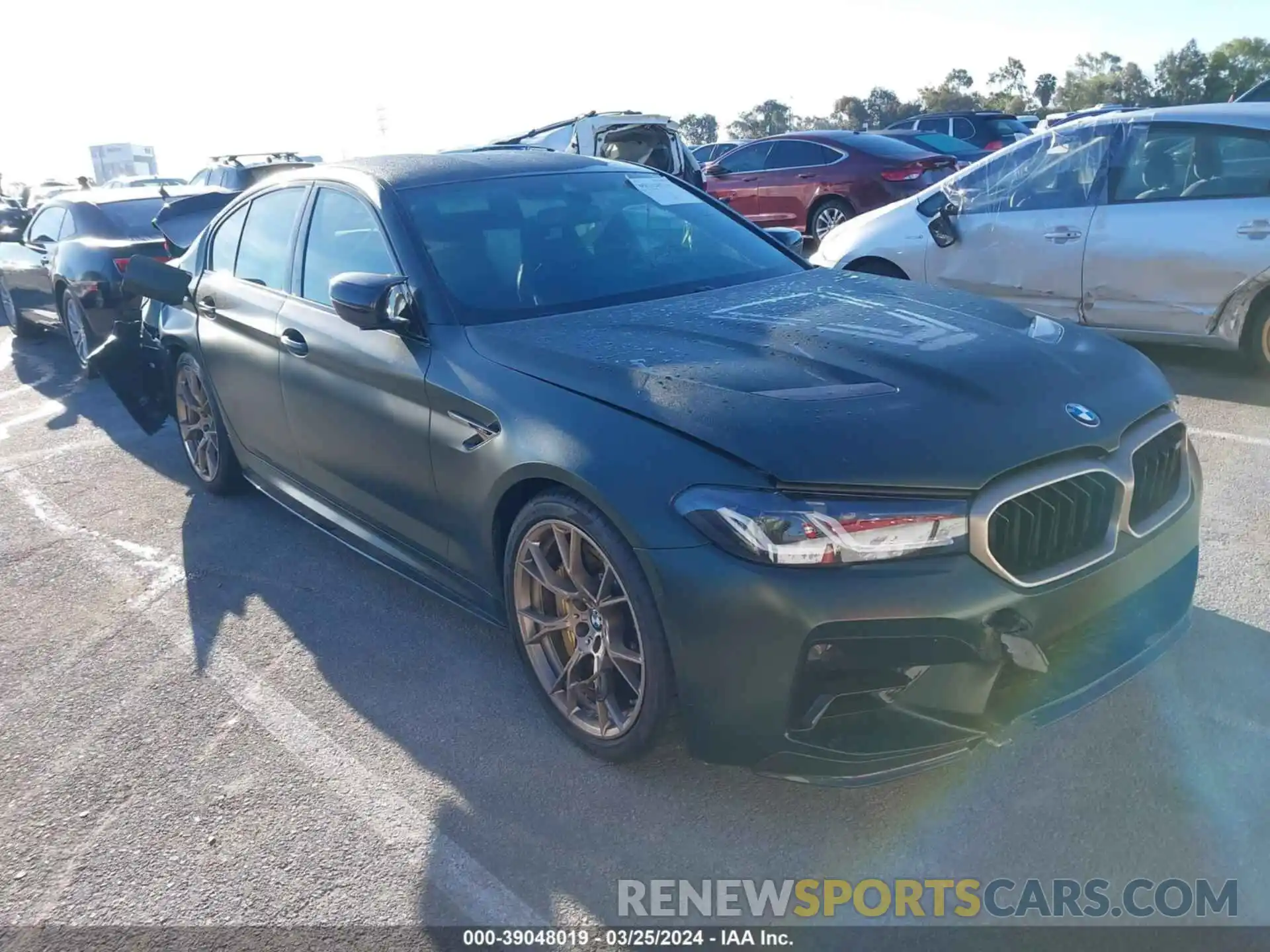 1 Photograph of a damaged car WBS73CH02NCJ35152 BMW M5 2022