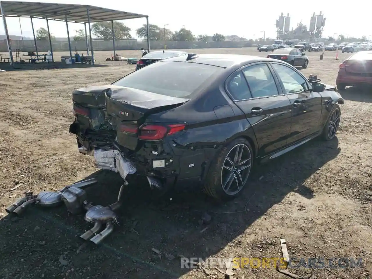 4 Photograph of a damaged car WBS83CH09NCH80582 BMW M5 2022