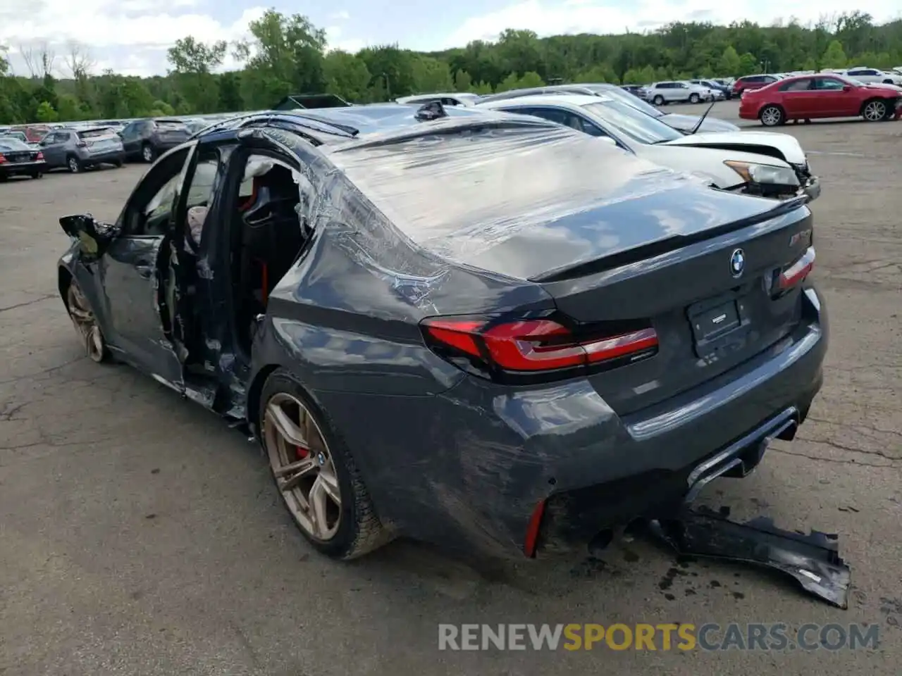 3 Photograph of a damaged car WBS73CH00NCJ05972 BMW M5 CS 2022