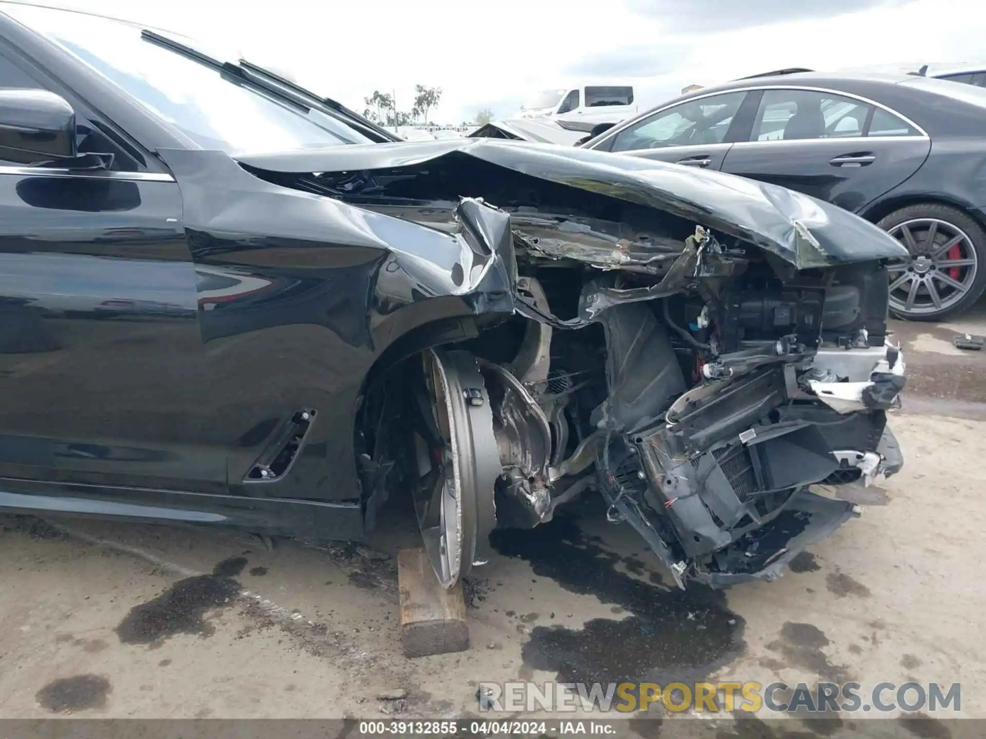 6 Photograph of a damaged car WBA13BK09NCL01714 BMW M550 2022