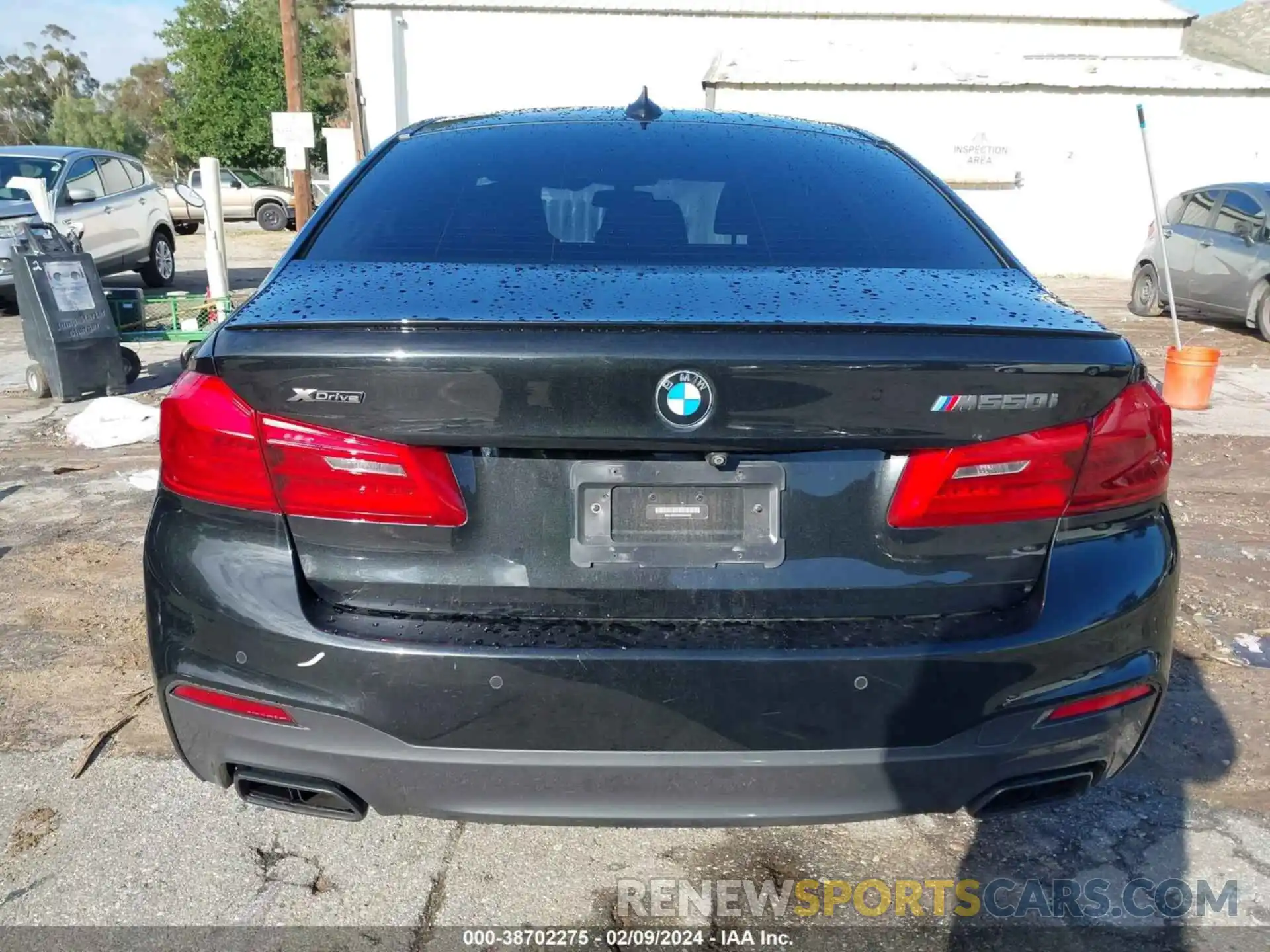 17 Photograph of a damaged car WBAJB9C59KB464323 BMW M550I 2019