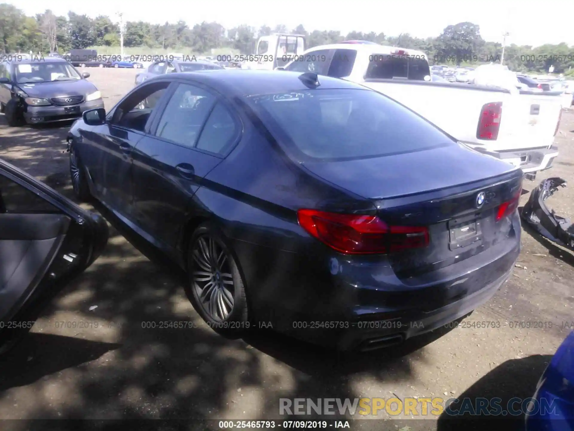 3 Photograph of a damaged car WBAJB9C55KB288838 BMW M550XI 2019