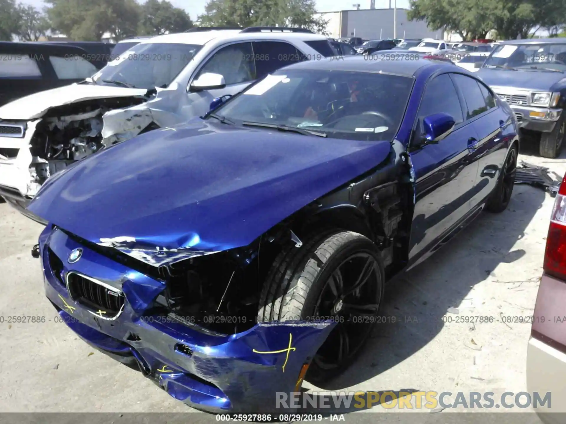 2 Photograph of a damaged car WBS6E9C51KG808383 BMW M6 2019