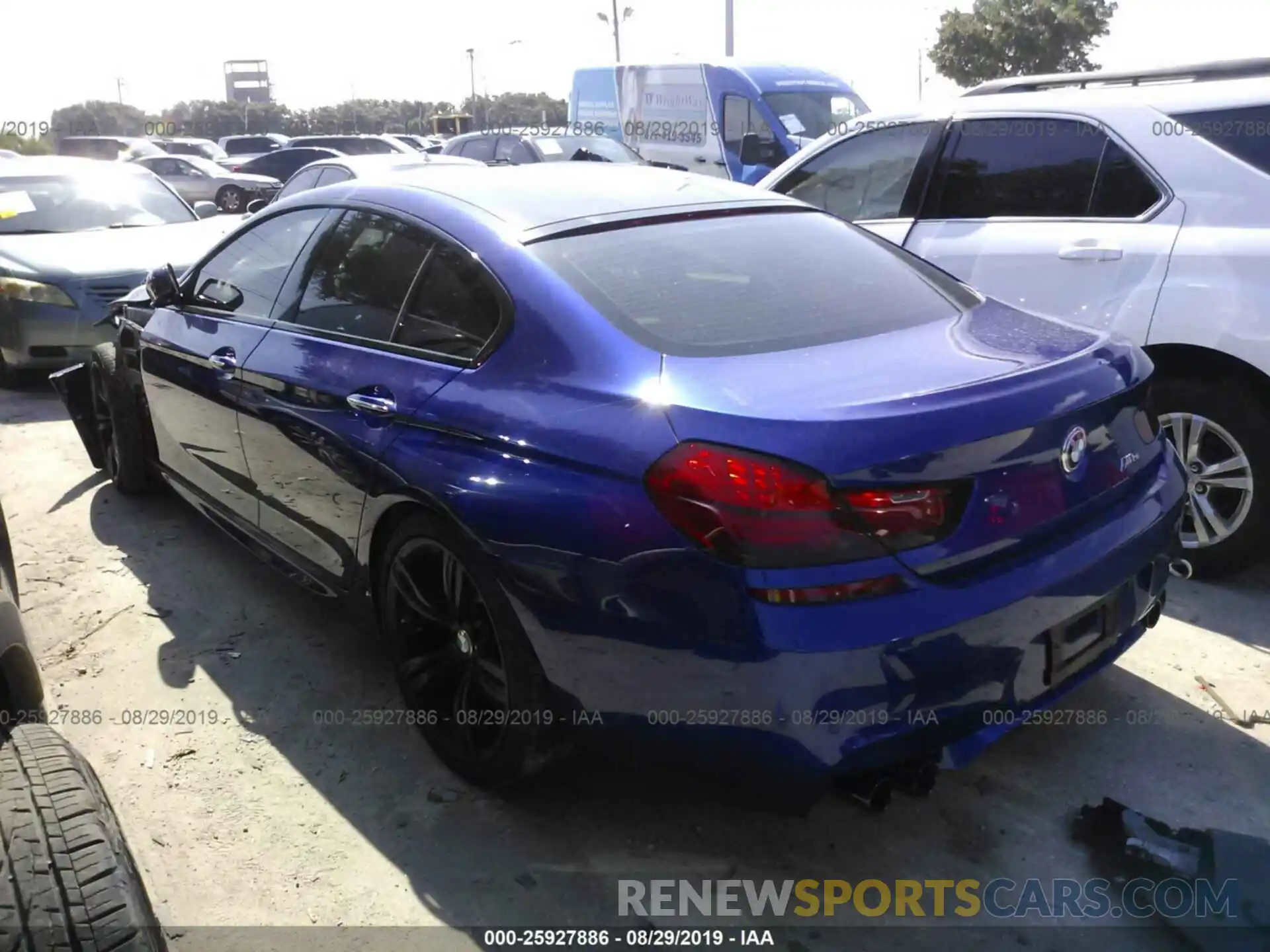 3 Photograph of a damaged car WBS6E9C51KG808383 BMW M6 2019