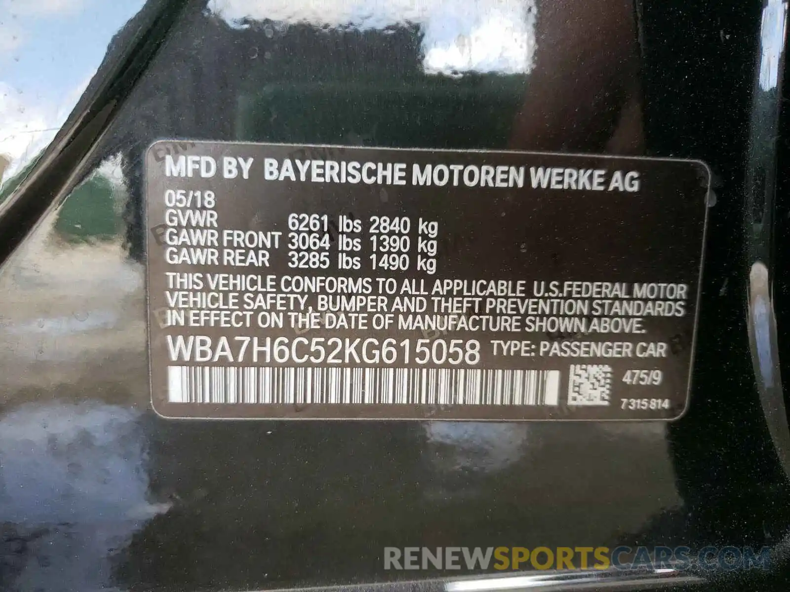 10 Photograph of a damaged car WBA7H6C52KG615058 BMW M7 2019