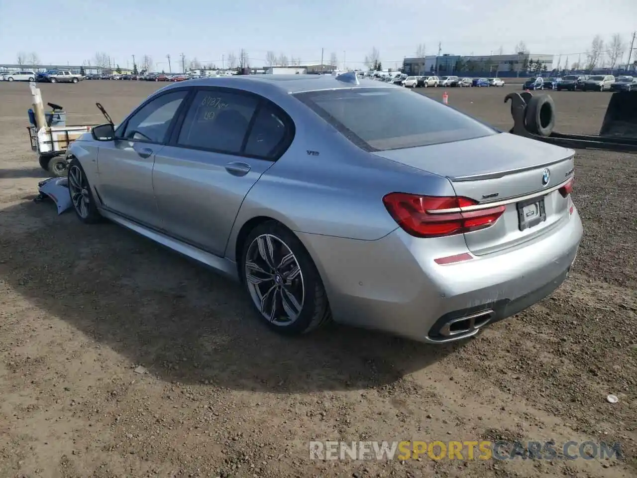 3 Photograph of a damaged car WBA7H6C54KG615093 BMW M7 2019