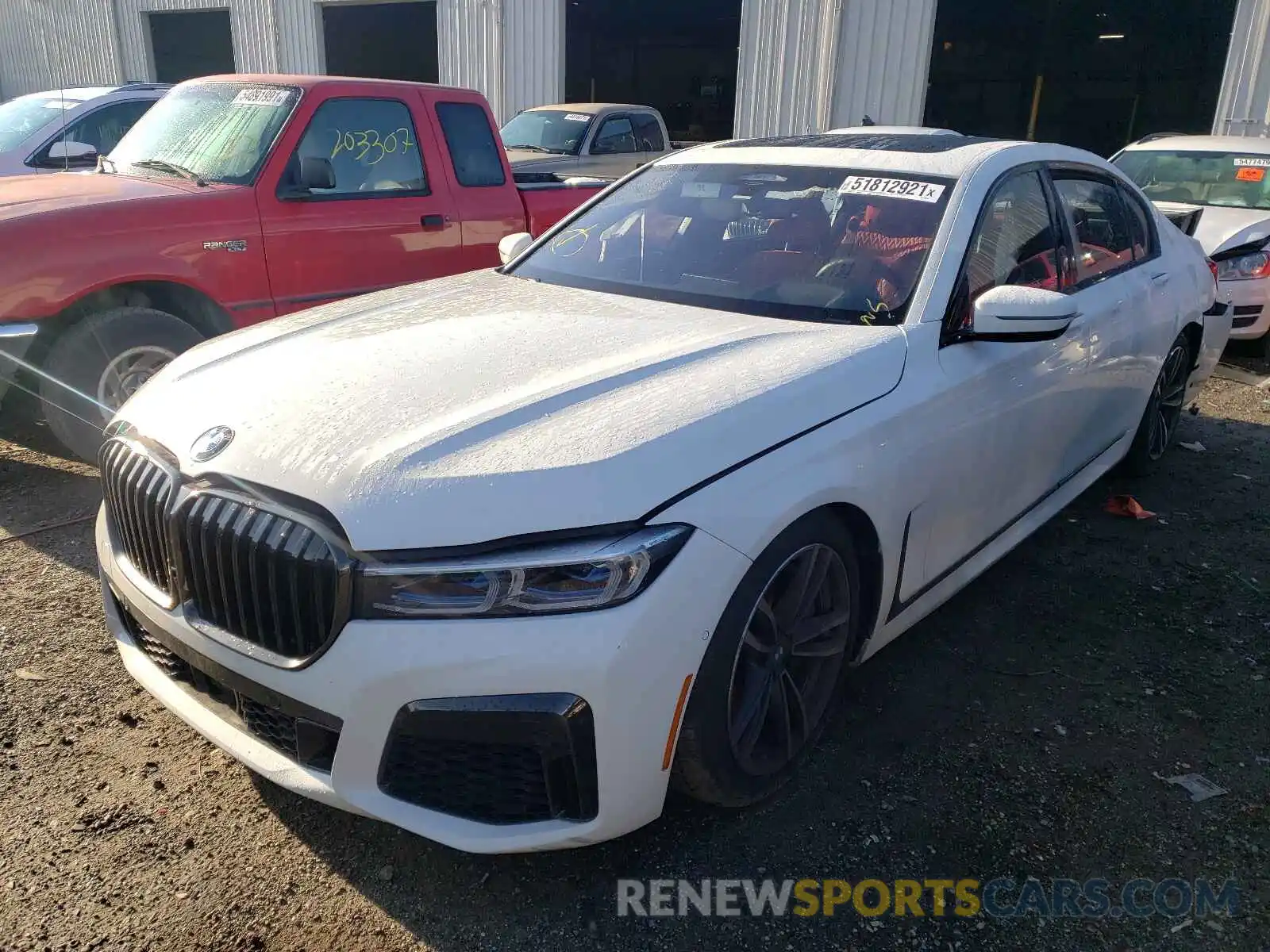 2 Photograph of a damaged car WBA7U6C03LBM62995 BMW M7 2020