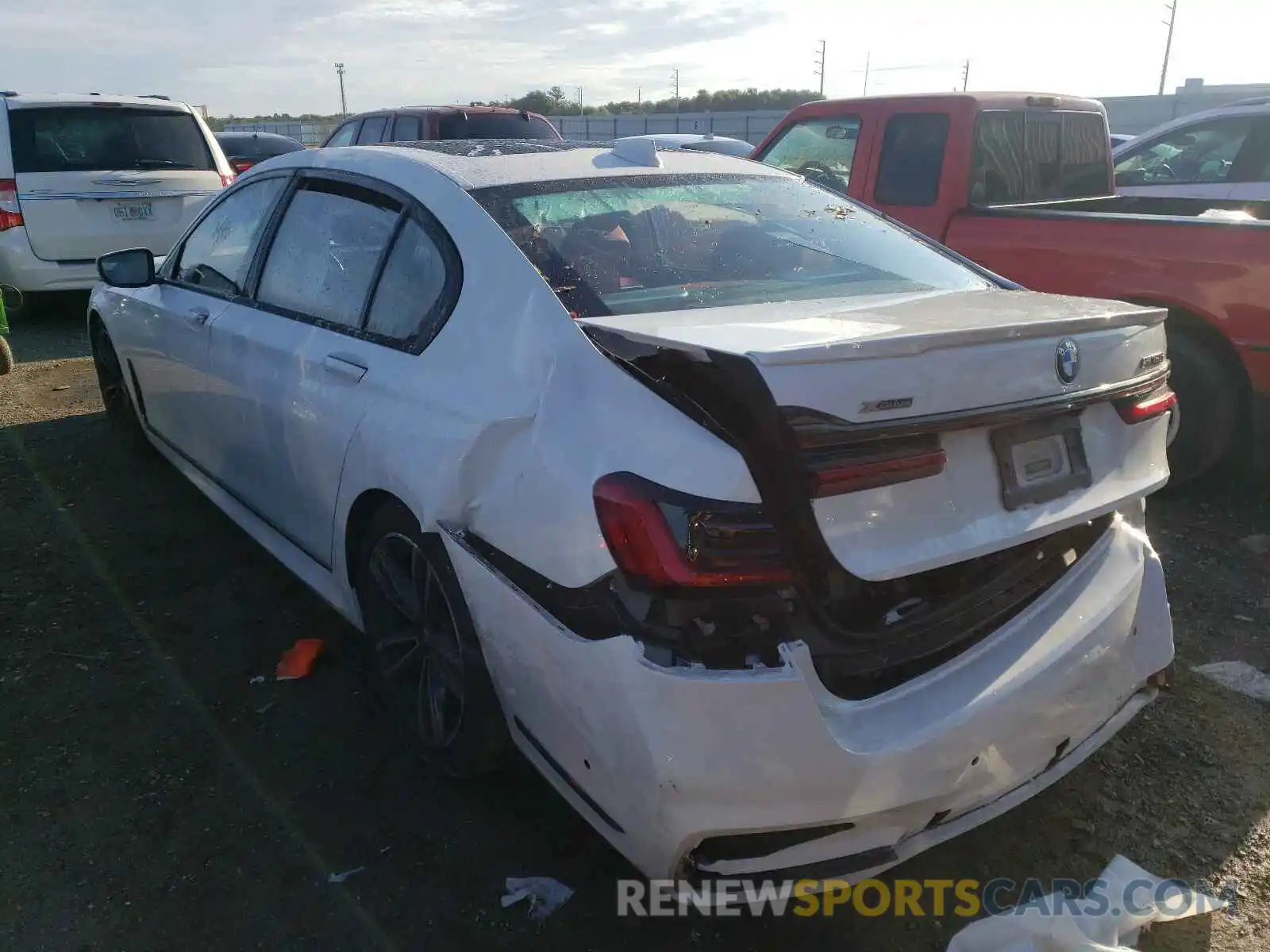 3 Photograph of a damaged car WBA7U6C03LBM62995 BMW M7 2020