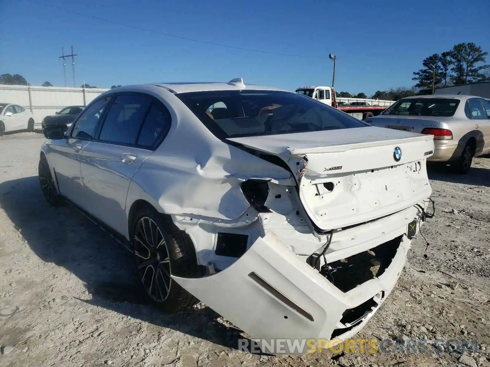 3 Photograph of a damaged car WBA7U6C08LBM63091 BMW M7 2020