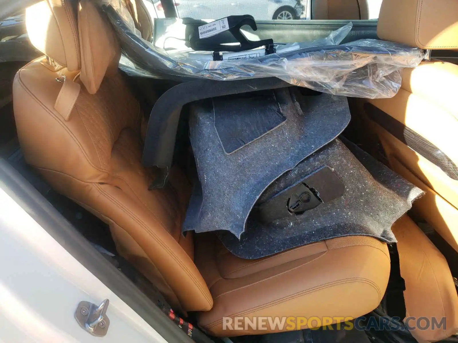 6 Photograph of a damaged car WBA7U6C08LBM63091 BMW M7 2020
