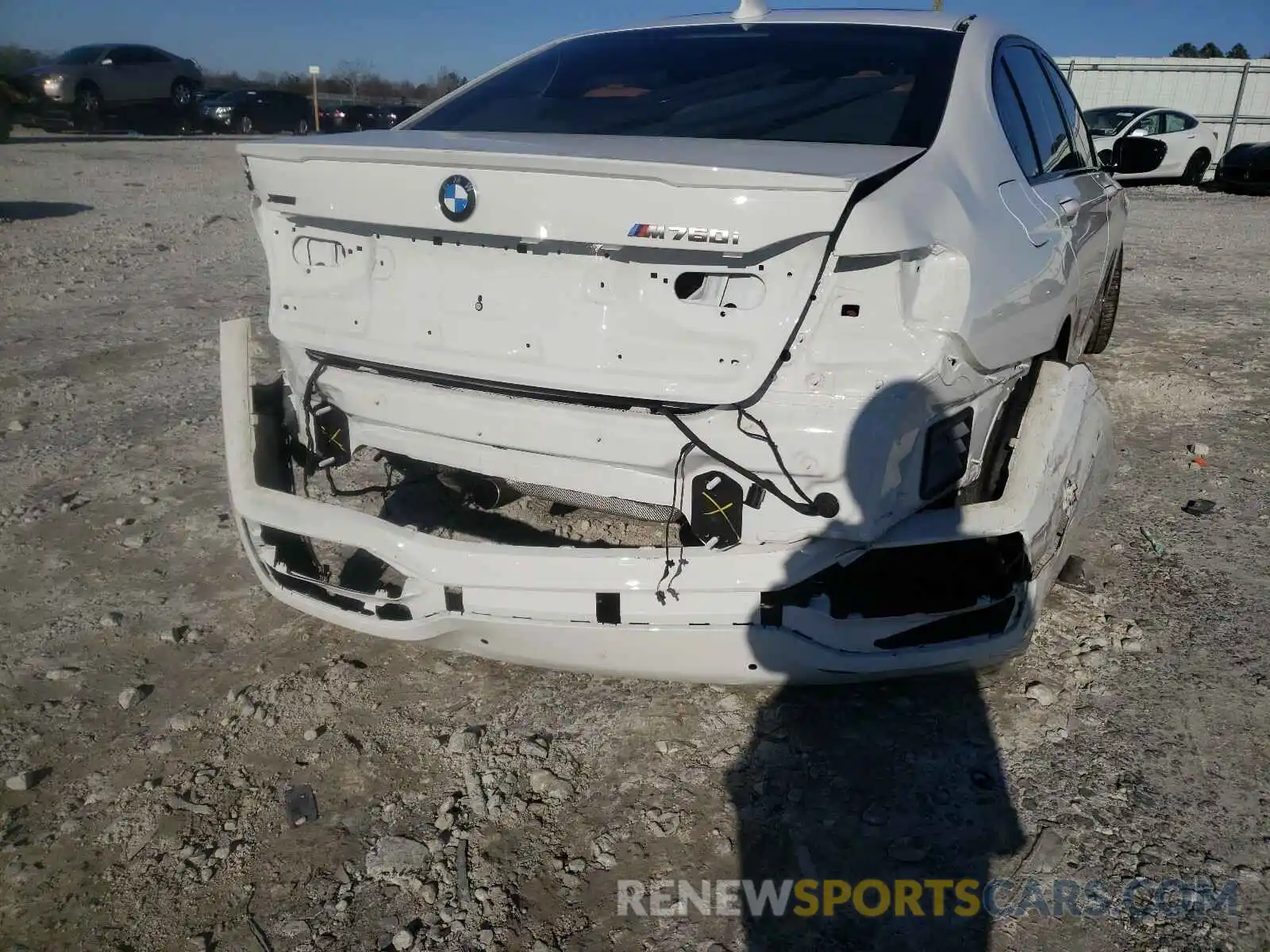 9 Photograph of a damaged car WBA7U6C08LBM63091 BMW M7 2020