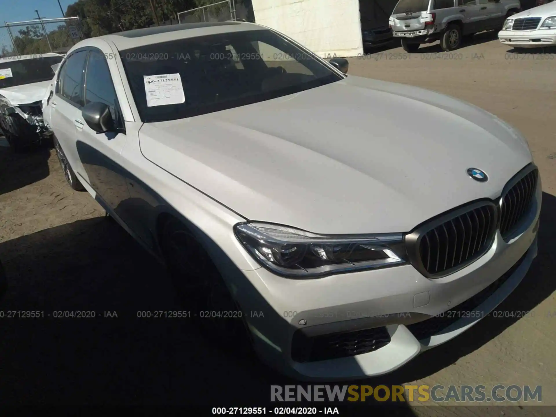 1 Photograph of a damaged car WBA7H6C58KG615128 BMW M760 2019