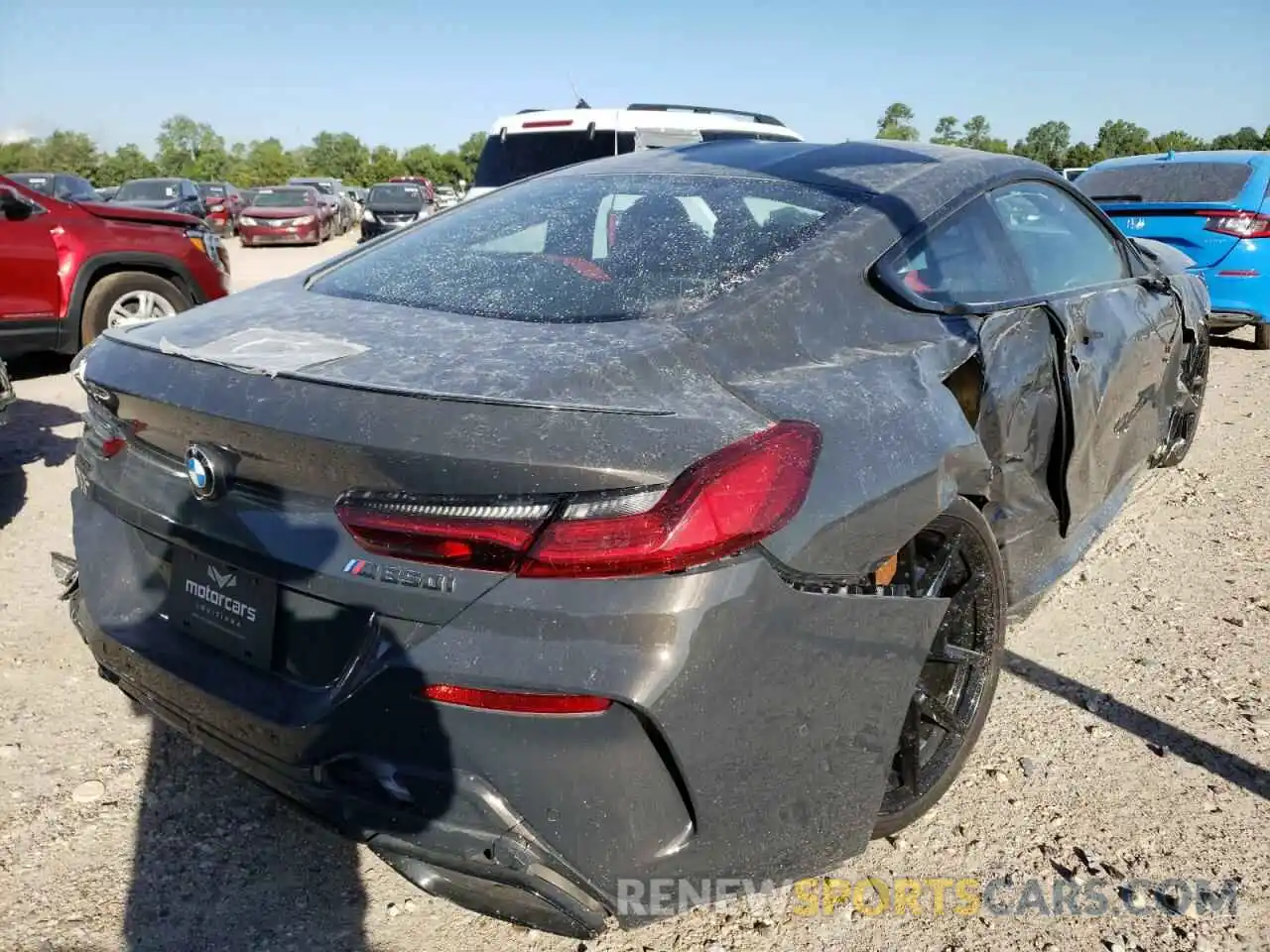 4 Photograph of a damaged car WBABC4C50KBU96016 BMW M8 2019