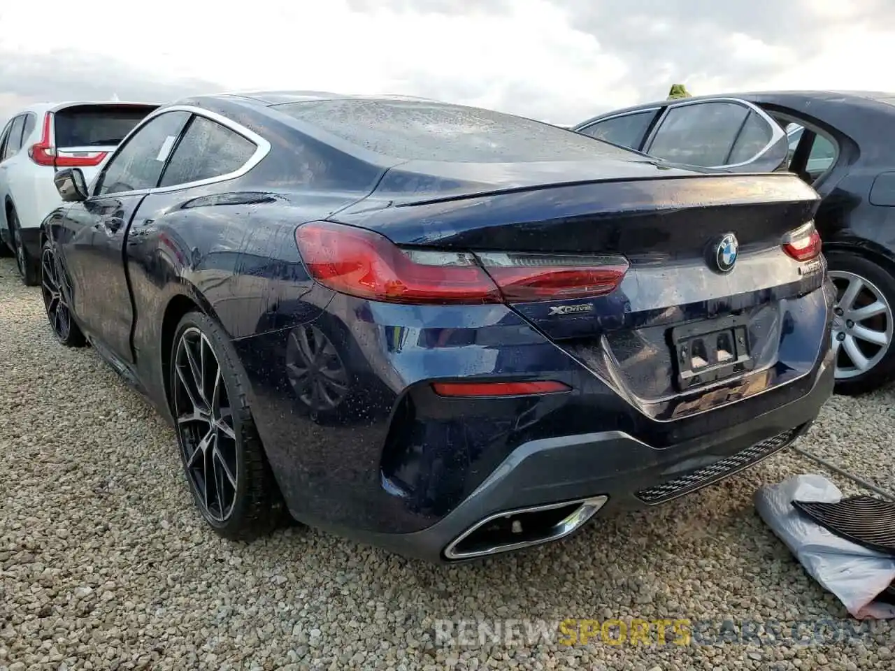 3 Photograph of a damaged car WBABC4C50KBU96565 BMW M8 2019