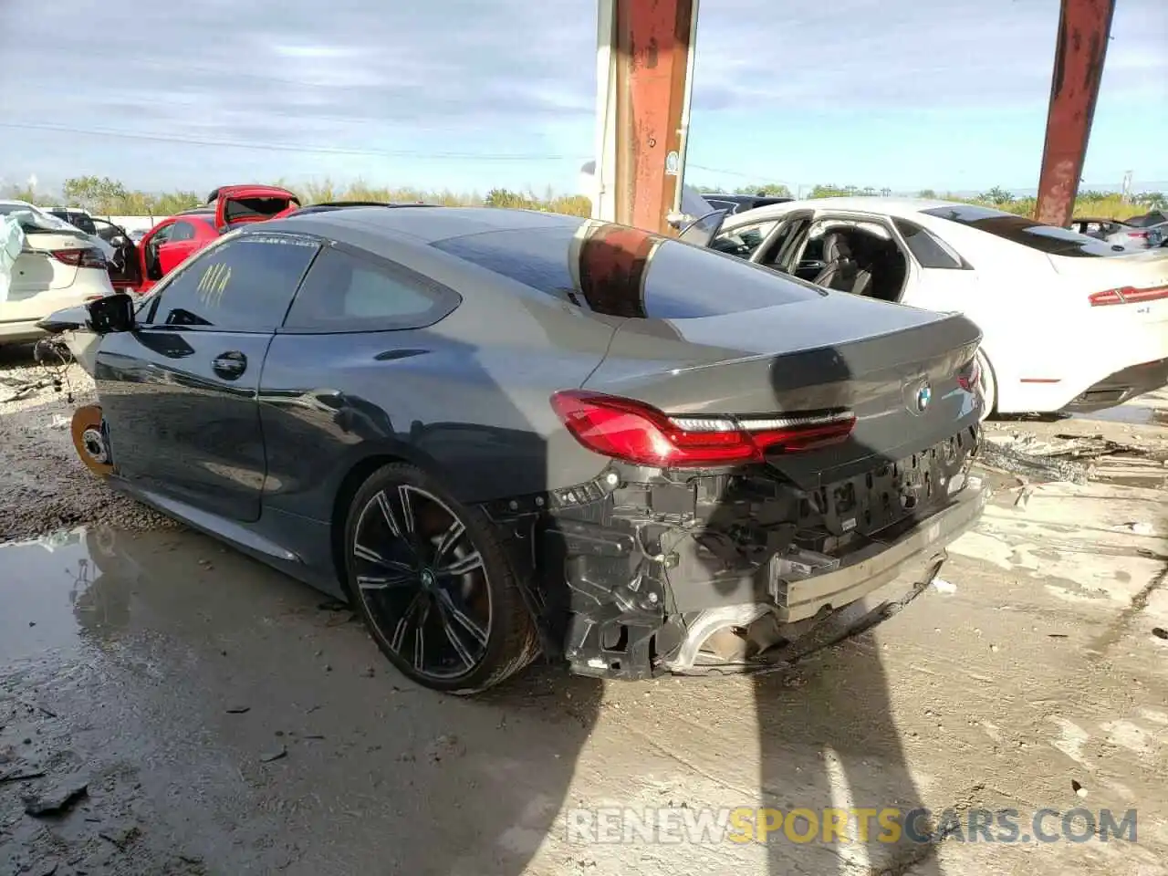 3 Photograph of a damaged car WBABC4C54KBU95614 BMW M8 2019