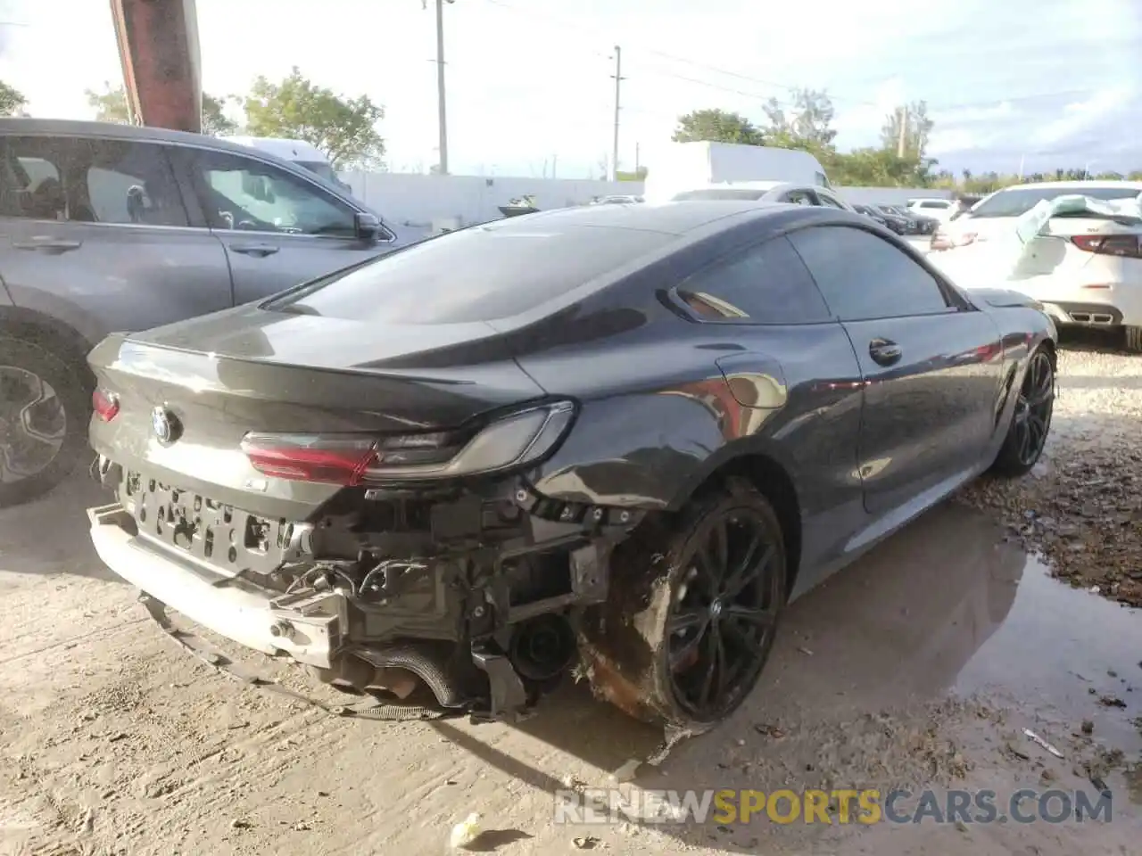 4 Photograph of a damaged car WBABC4C54KBU95614 BMW M8 2019