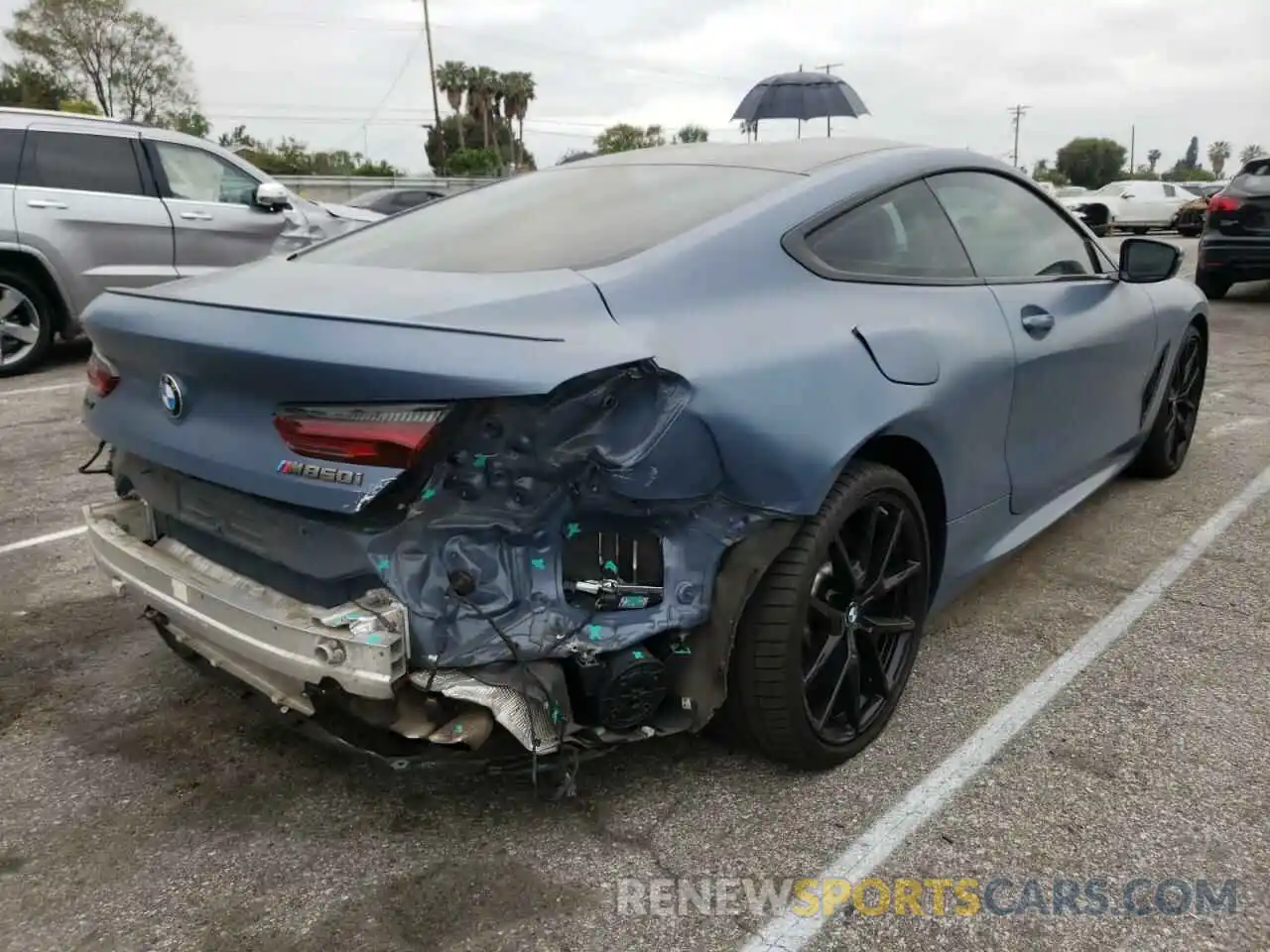 4 Photograph of a damaged car WBABC4C56KBU96912 BMW M8 2019