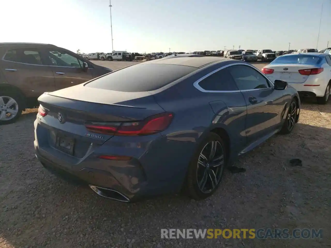 4 Photograph of a damaged car WBABC4C57KBJ35642 BMW M8 2019