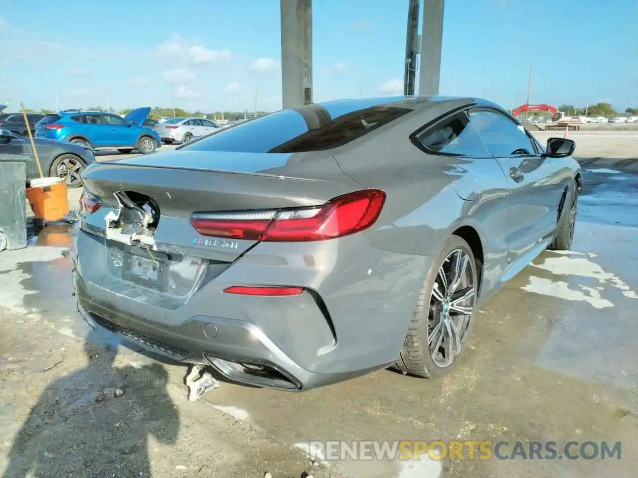 4 Photograph of a damaged car WBABC4C57KBU96286 BMW M8 2019