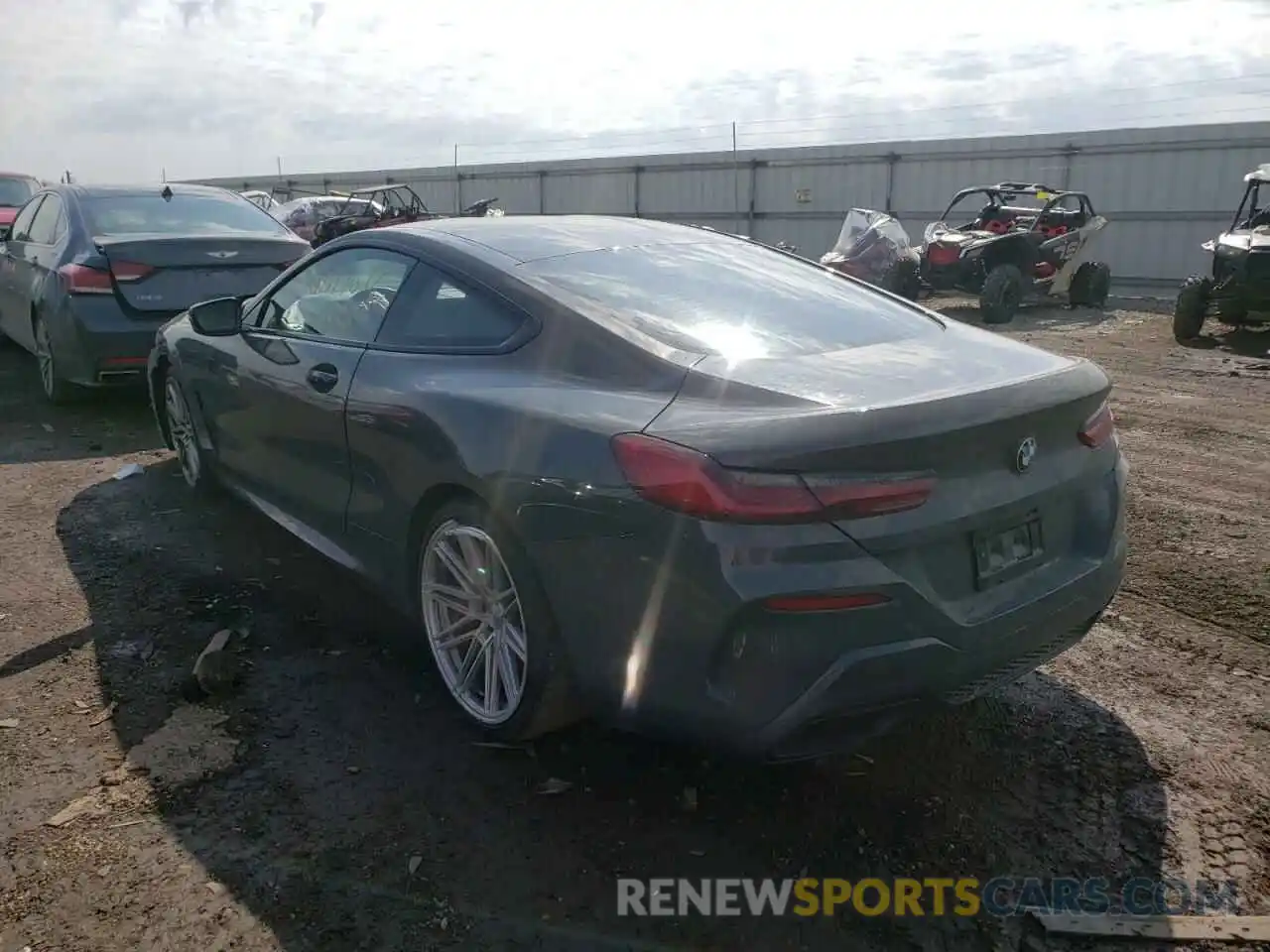 3 Photograph of a damaged car WBABC4C5XKBU96072 BMW M8 2019