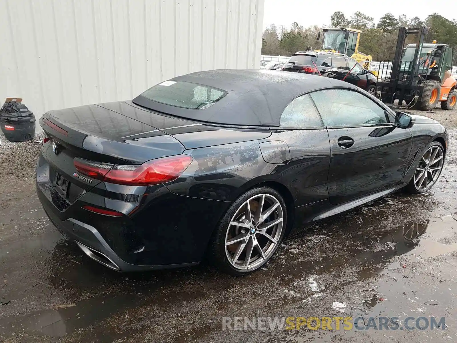 4 Photograph of a damaged car WBAFY4C52KBX29817 BMW M8 2019