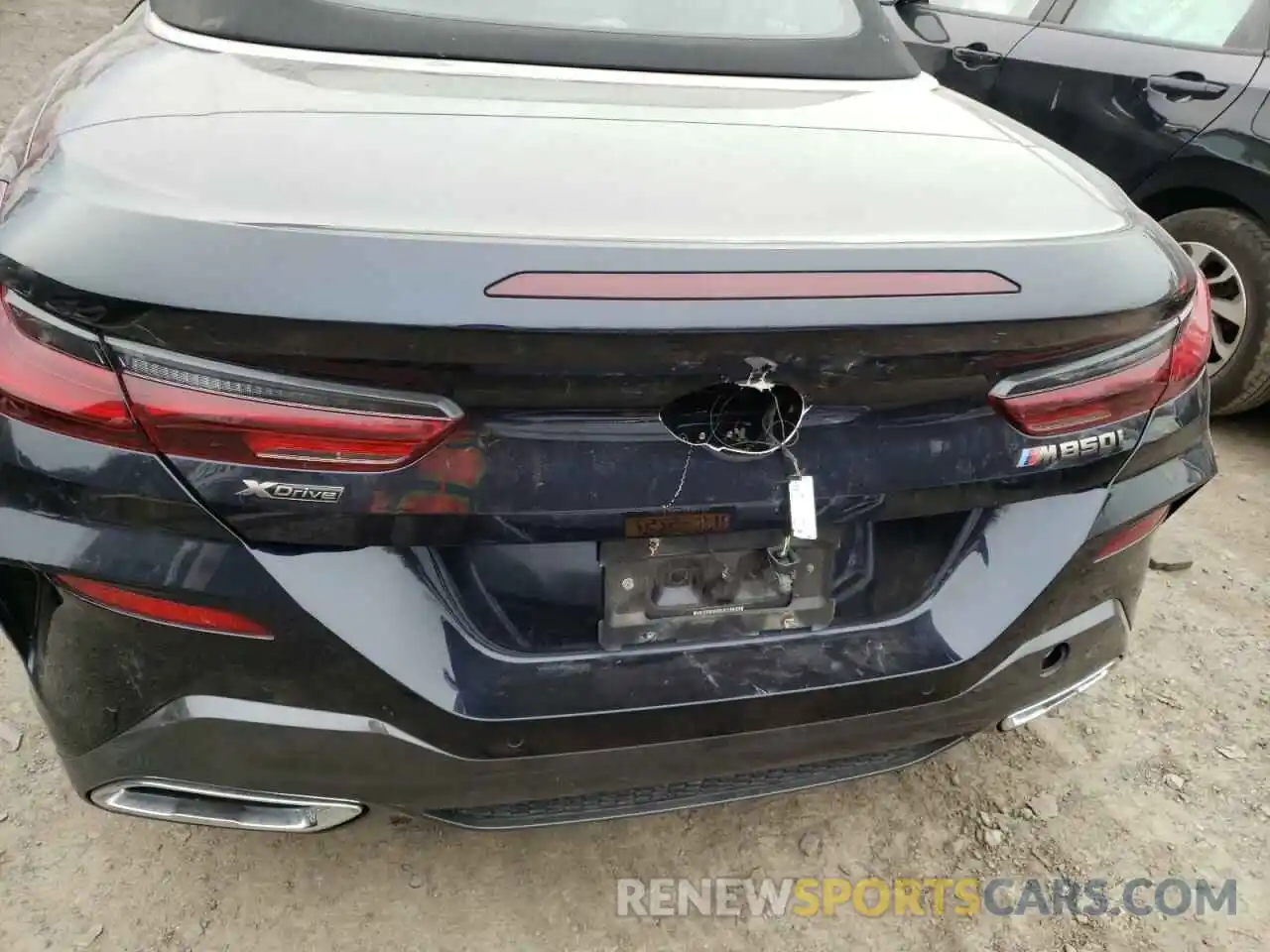 10 Photograph of a damaged car WBAFY4C54KBX29320 BMW M8 2019