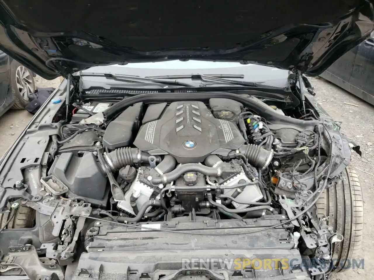 7 Photograph of a damaged car WBAFY4C54KBX29320 BMW M8 2019