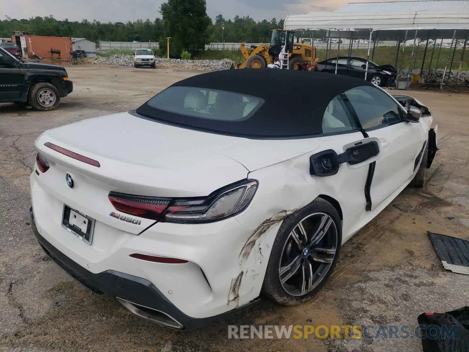 4 Photograph of a damaged car WBAFY4C54KBX29351 BMW M8 2019